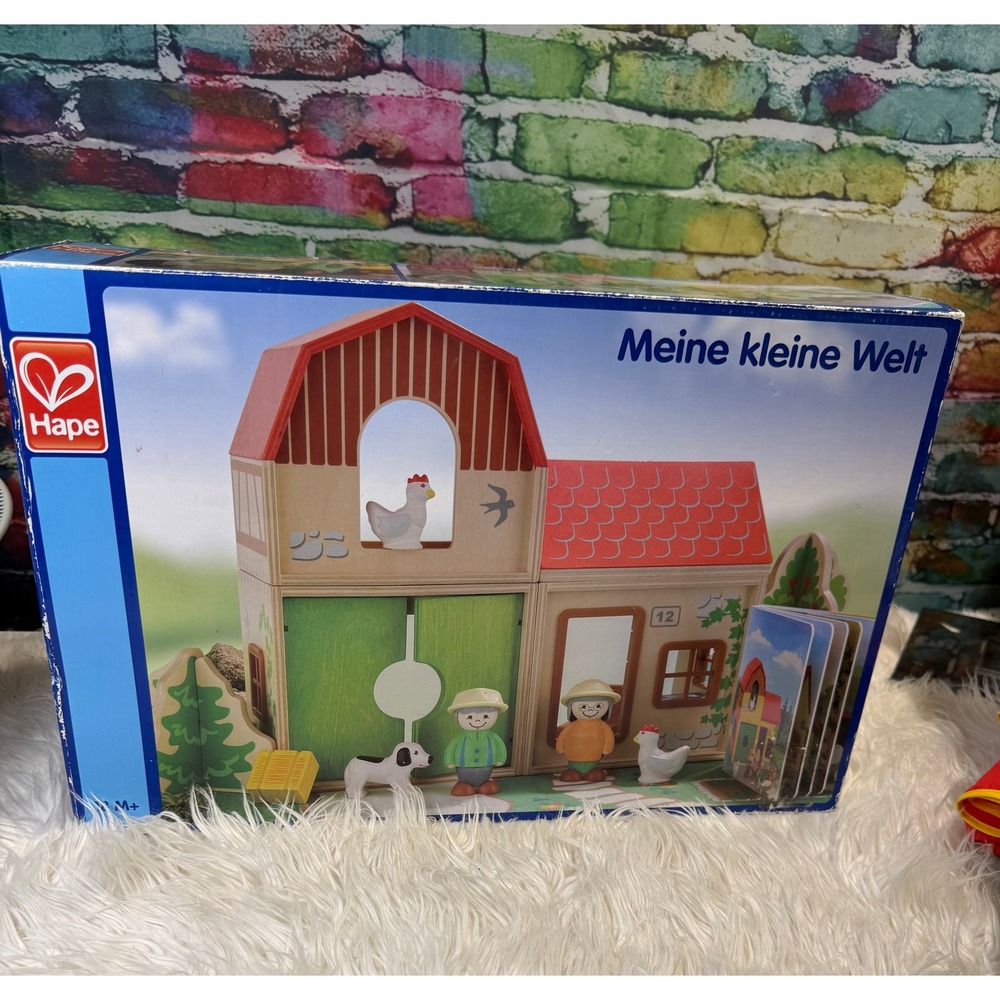 Hape Meine kleine Welt Wooden Farm Playset Barn Animals Figures Toddler Toy